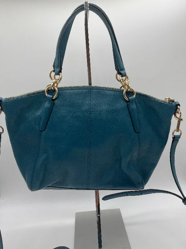 Handbag Designer By Coach  Size: Medium