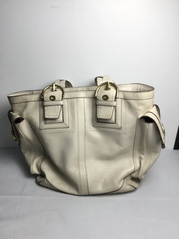 Handbag Designer By Coach  Size: Large