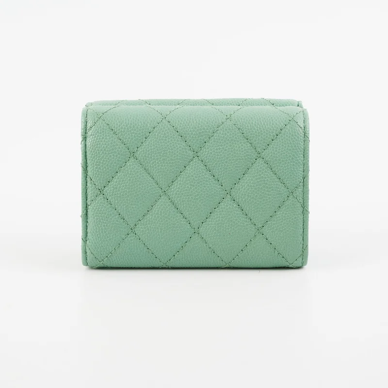 Chanel Caviar Compact Wallet Green Microchipped